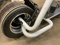 Self balancing electric moon scooter (zwart) - afbeelding 4 van  10