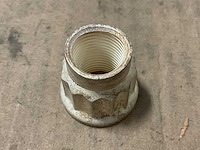 Self locking nut (26x) - afbeelding 1 van  4