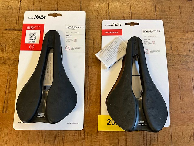 Selle italia novus boost evo fietszadel (2x) - afbeelding 1 van  4