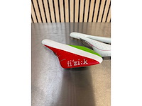 Selle italia slr lady, fizik arione r3 - zadel (2x) - afbeelding 2 van  8