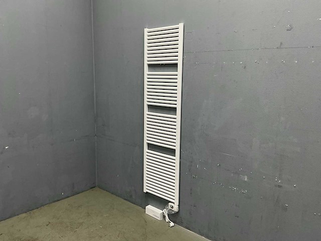 Selmo - claudia - designradiator 180x50 cm - afbeelding 1 van  5