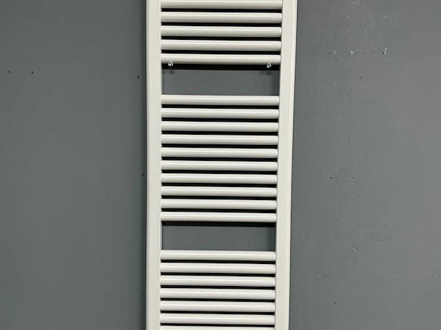 Selmo - musa plus - w-cl1-s-e - designradiator 40 x 141 cm - afbeelding 8 van  10