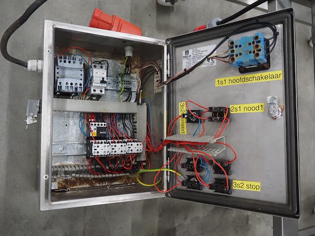 Selo - afbeelding 2 van  11