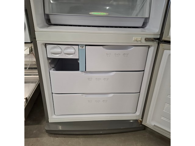 Semi amerikaanse koelkast no frost, samsung a+++, sr-l629evss, grijs / chroom - afbeelding 5 van  8