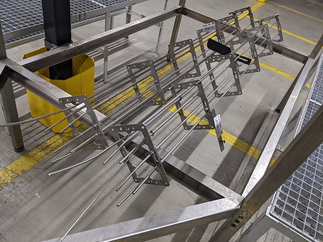 Semi automatische blik depalletiseer, zomerdijk, 2021 - afbeelding 7 van  12