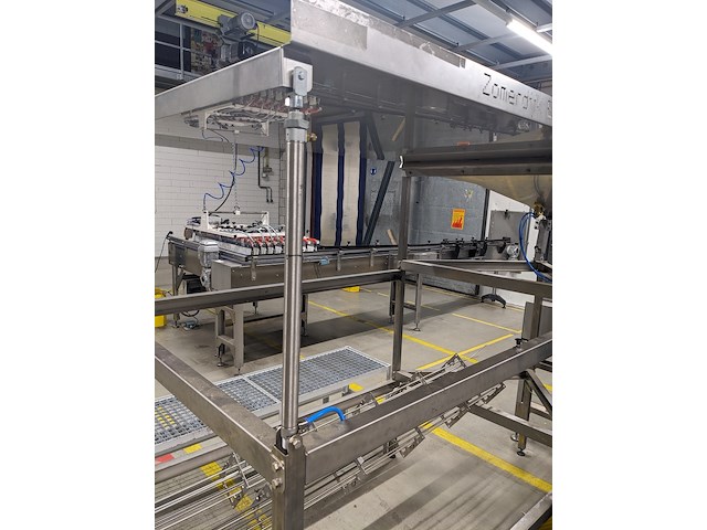 Semi automatische blik depalletiseer, zomerdijk, 2021 - afbeelding 10 van  12