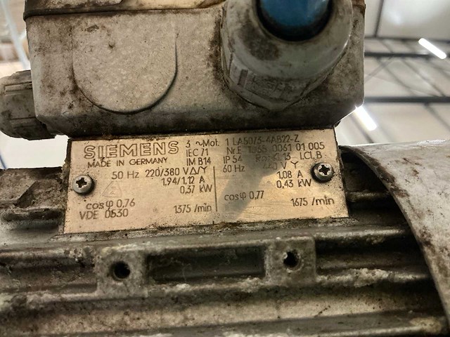 Semi automatische pers - afbeelding 3 van  5