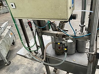 Semi-automatische vul- en sluitmachine - afbeelding 4 van  12