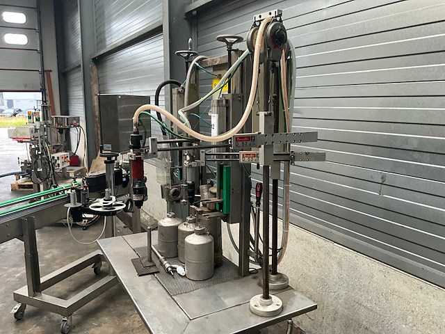 Semi-automatische vul- en sluitmachine - afbeelding 5 van  13