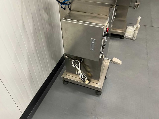 Semi-automatische vulmachine - afbeelding 6 van  11