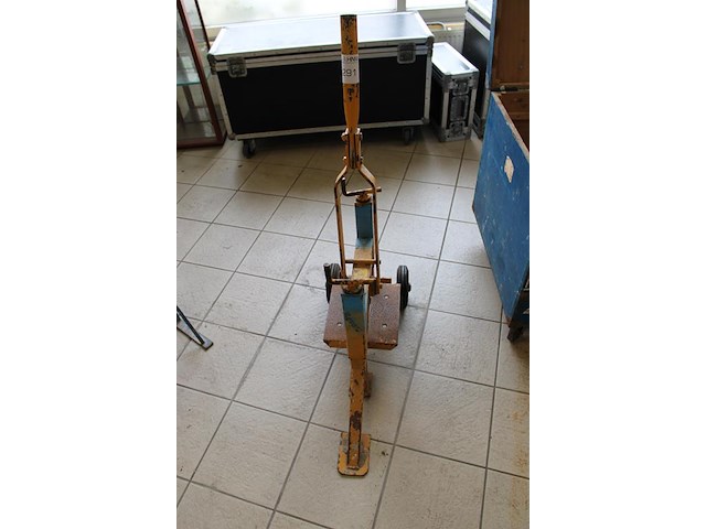 Semi verrijdbare stenenknipper revo. - afbeelding 2 van  2