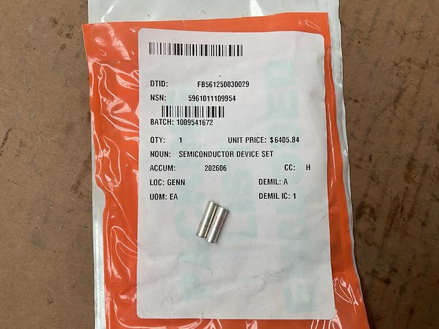 Semiconductor device set - afbeelding 1 van  3