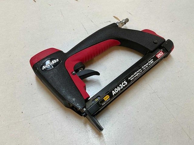 Senco accuset ao63cs pneumatische tacker - afbeelding 1 van  4