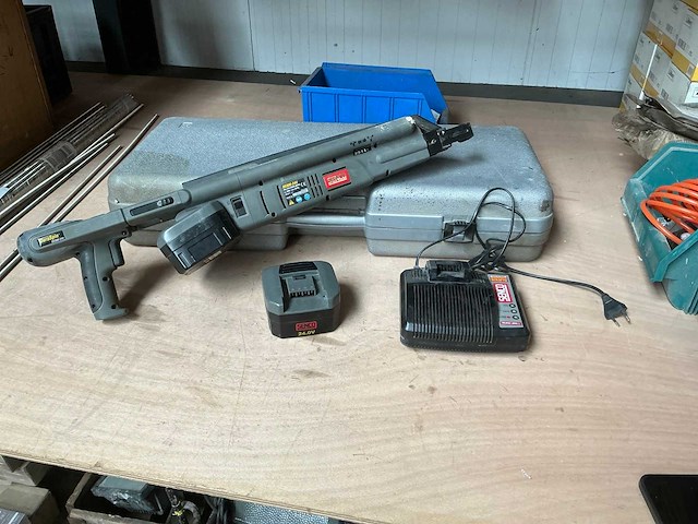 Senco ds300-24v bandschroefmachine - afbeelding 1 van  3