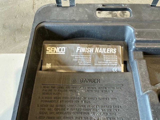 Senco finish pro 42xp pneumatische tacker - afbeelding 3 van  3