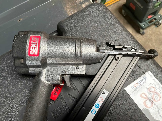 Senco finishpro 35 pneumatische tacker - afbeelding 2 van  6