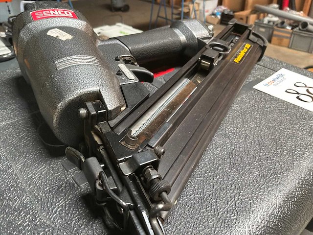 Senco finishpro 35 pneumatische tacker - afbeelding 5 van  6