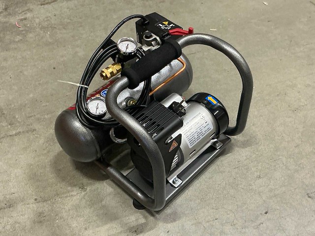 Senco pc1010 luchtcompressor (2x) - afbeelding 2 van  2