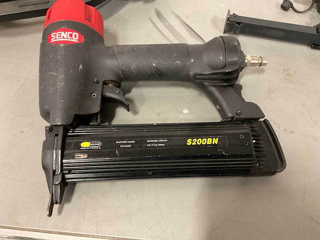 Senco s200bn pneumatische tacker (2x) - afbeelding 3 van  5