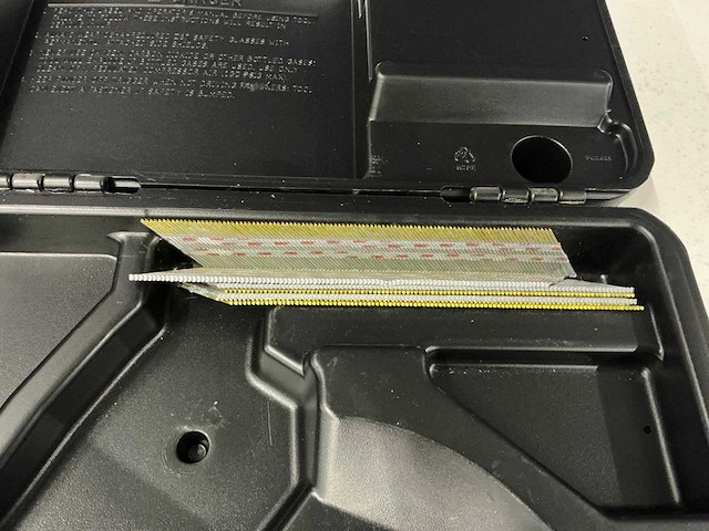 Senco sfn30 pneumatische spijkersmachine - afbeelding 2 van  4