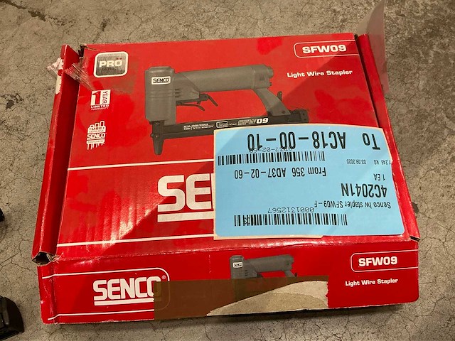 Senco sfw09-f pneumatische tacker - afbeelding 1 van  1