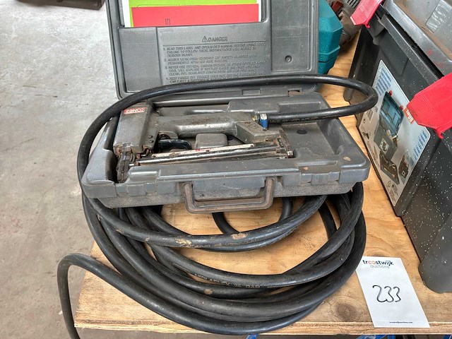 Senco slp20 pneumatisch spijkerpistool - afbeelding 2 van  3