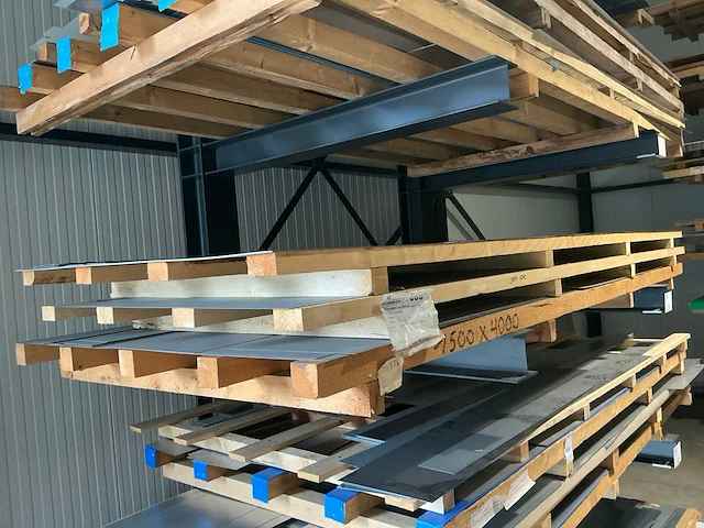 Sendzimir verzinkt plaatmateriaal in 1 stelling - afbeelding 4 van  7