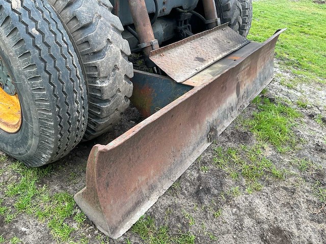 Sennebogen zm 13 banden graafmachine - afbeelding 16 van  32