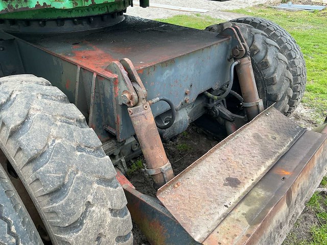 Sennebogen zm 13 banden graafmachine - afbeelding 17 van  32