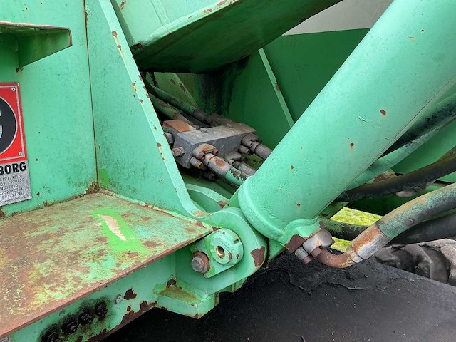 Sennebogen zm 13 banden graafmachine - afbeelding 18 van  31