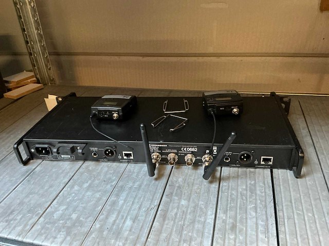 Sennheiser - wireless transmitter - afbeelding 3 van  3