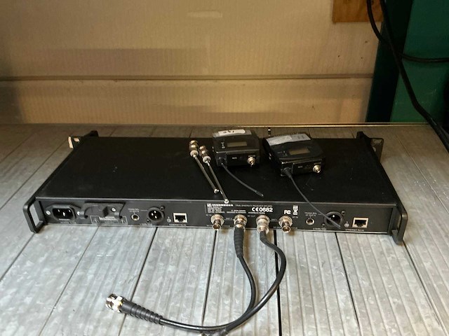 Sennheiser - wireless transmitter - afbeelding 3 van  3