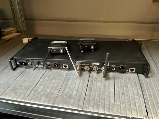 Sennheiser - wireless transmitter - afbeelding 4 van  4