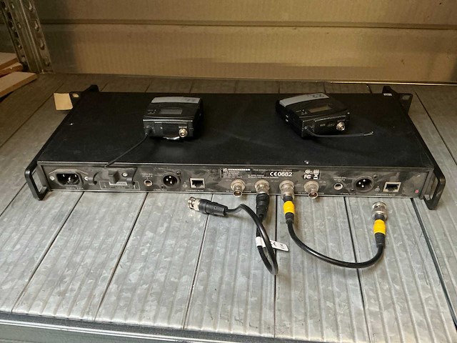 Sennheiser - wireless transmitter - afbeelding 4 van  4