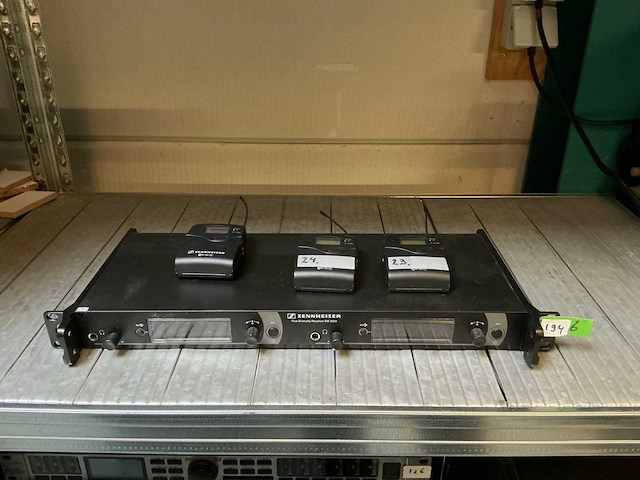 Sennheiser - wireless transmitter - afbeelding 2 van  4