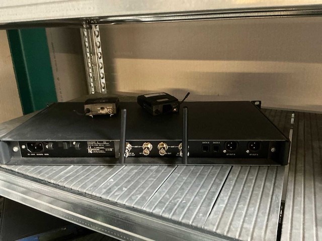 Sennheiser - wireless transmitter - afbeelding 3 van  3