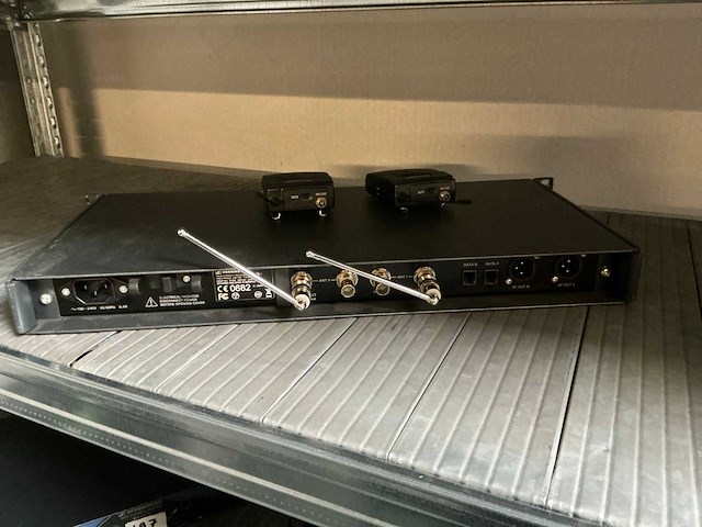 Sennheiser - wireless transmitter - afbeelding 3 van  3