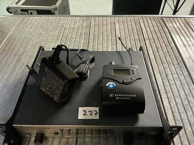 Sennheiser - wireless transmitter - afbeelding 2 van  3