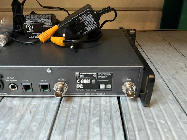 Sennheiser - wireless transmitters (2x) - afbeelding 4 van  4