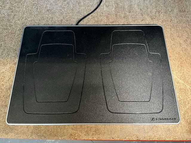 Sennheiser chg 2w laadstation - afbeelding 2 van  4