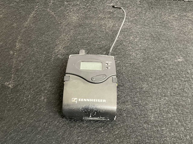 Sennheiser ek 2000 iem bodypack ontvanger (13x) - afbeelding 3 van  4