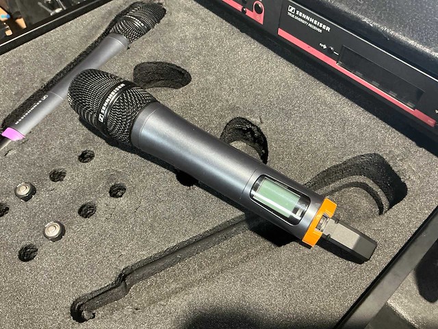 Sennheiser ew 100 g3 draadloze microfoon set (2x) in kist - afbeelding 11 van  11