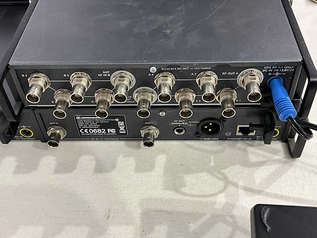 Sennheiser ew500 g3 draadloze 2-kanaals zender set - afbeelding 2 van  4