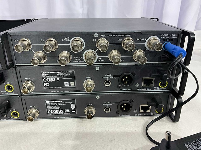 Sennheiser ew500 g3 draadloze 4-kanaals zender set - afbeelding 2 van  4