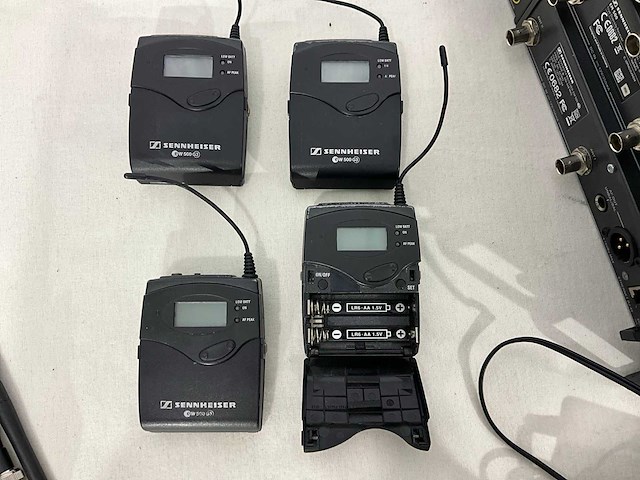 Sennheiser ew500 g3 draadloze 4-kanaals zender set - afbeelding 3 van  4