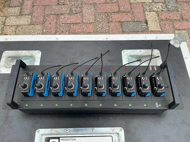Sennheiser microfoonset beltpacks met lader microfoon (10x) - afbeelding 2 van  3