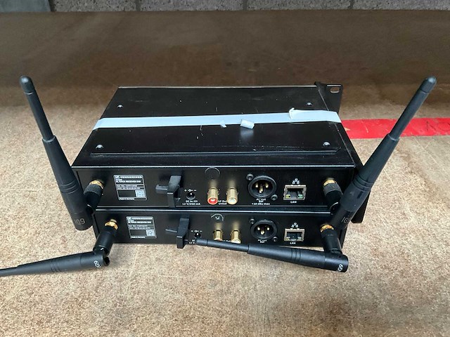 Sennheiser sl rack receiver dw digitale 1,9 ghz 9,5'' ontvanger (2x) - afbeelding 4 van  5