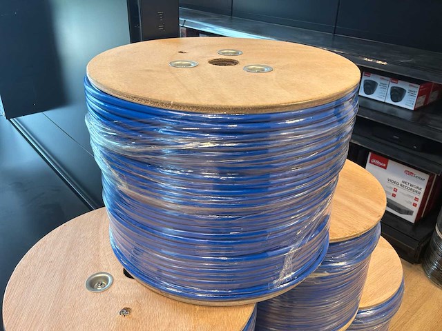 Sentraguard netwerkkabel cat6 (15x) - afbeelding 2 van  3