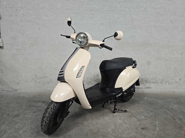 Senzo - bromscooter - grace - 4t 45km uitvoering ddg25j - afbeelding 3 van  9