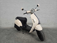 Senzo - bromscooter - grace - 4t 45km uitvoering ddg25j - afbeelding 4 van  9